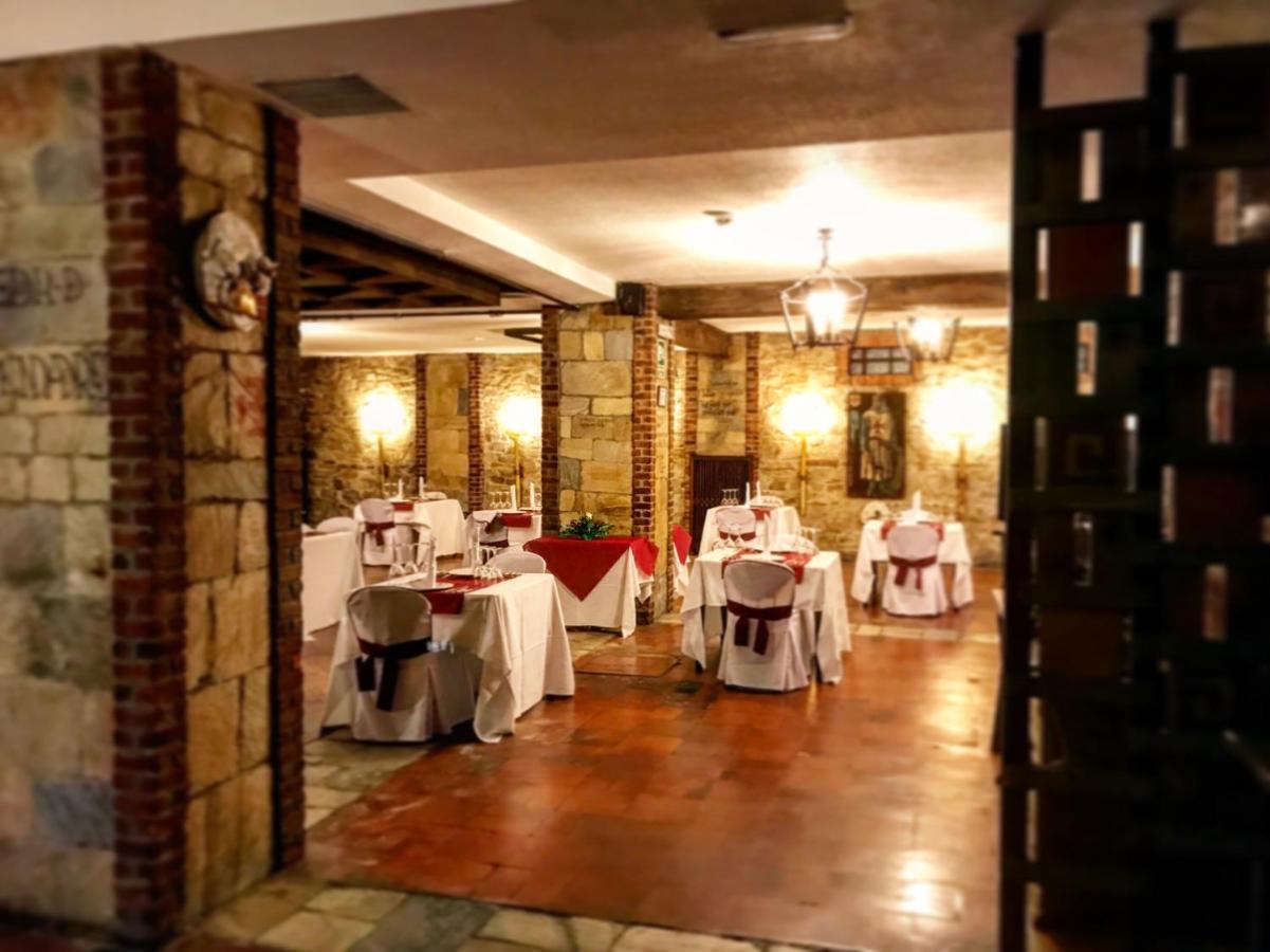 Hotel Temple Ponferrada Esterno foto